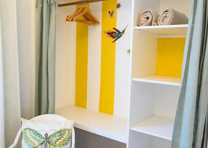 Casa Velha Da Lagoa - Pássaro - By Mth *