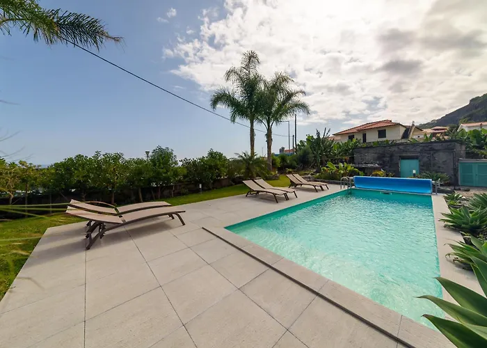 Casa Velha Da Lagoa - Pássaro - By Mth *